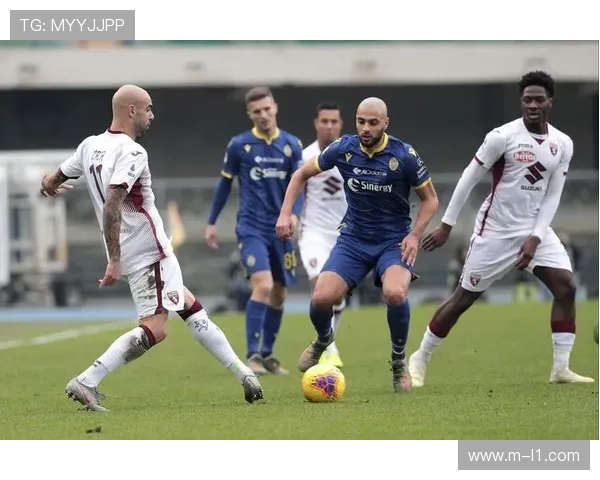 意大利双人滑组合孔蒂-马西抵达日本大阪,适应场地训练(推断性) 意大利双人滑组合孔蒂-马西抵达日本大阪,适应场地训练(推断性)